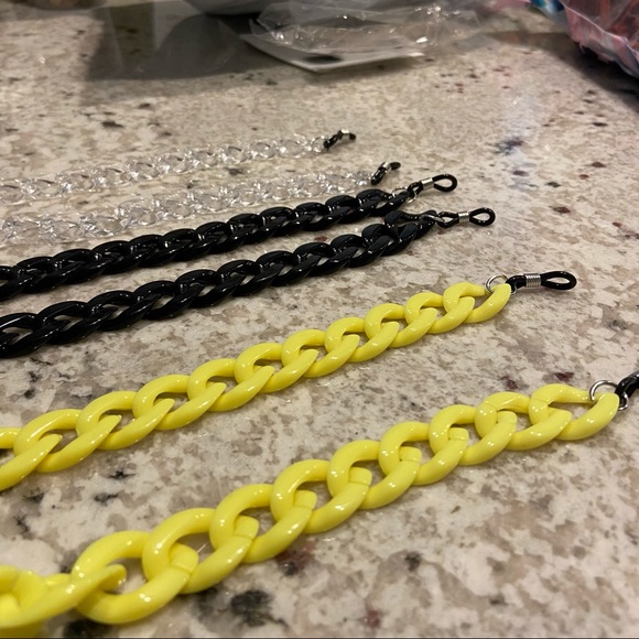 Sunglasses/Mask Chain - Picture 8 of 9